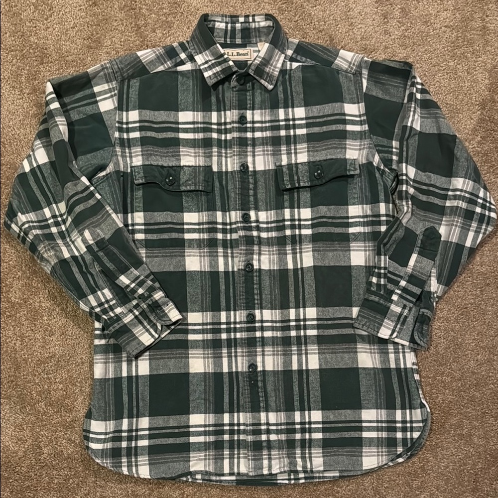 L.L. Bean Green and White Plaid Flannel Shirt Casual Button Down